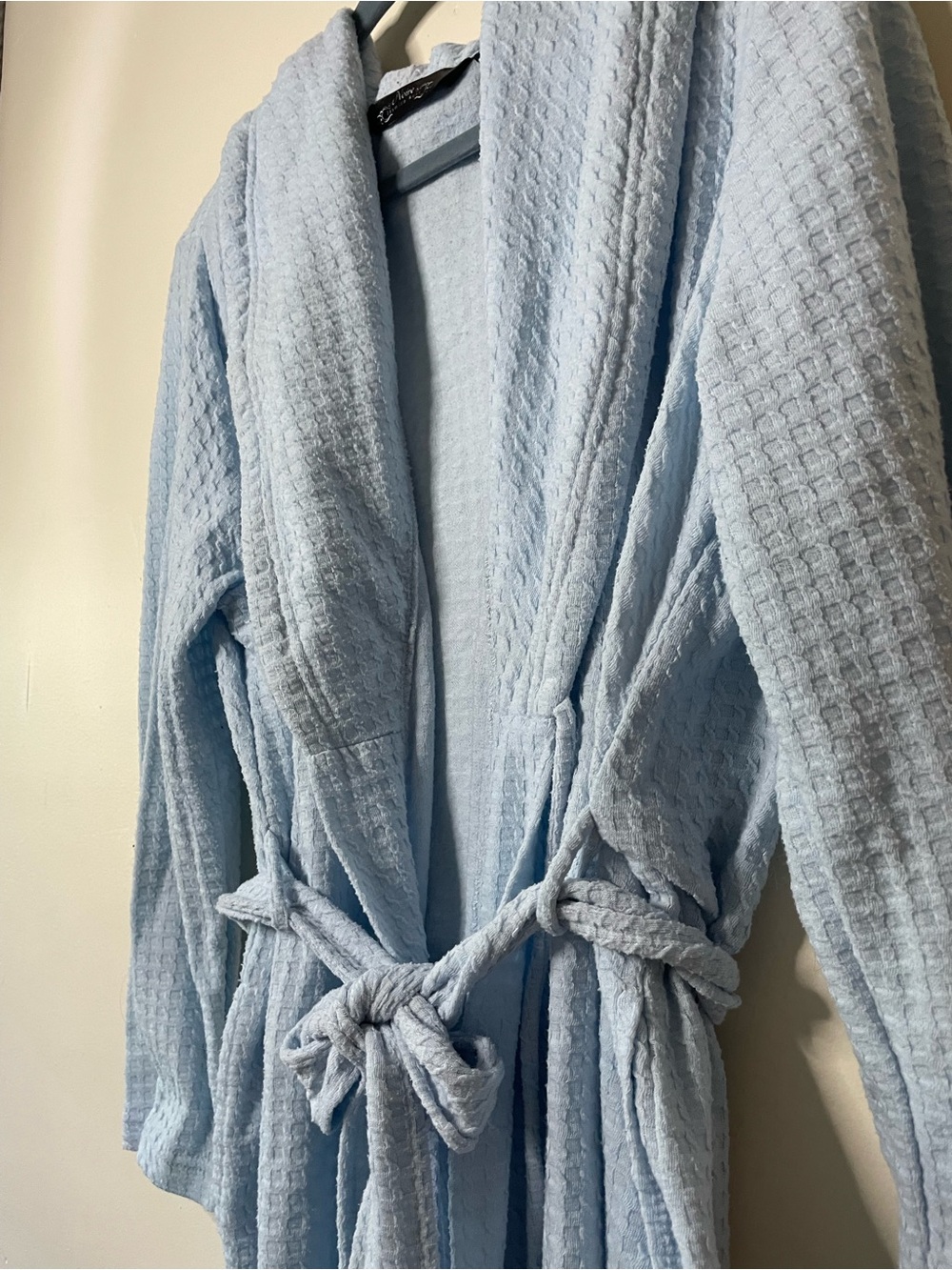 Blue Robe - Picture 4 of 6